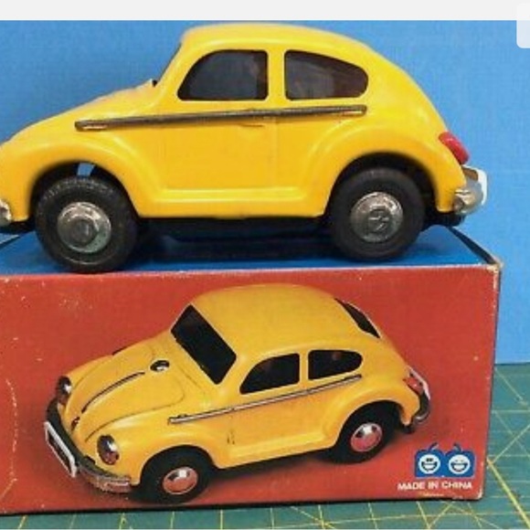 MF146 Yellow Sedan Voiture Beetle VW Bug Car Friction Retro Tin Toy w/Box - Picture 1 of 7